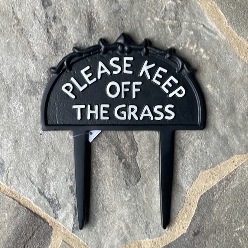 Please Keep Off the Grass Sign